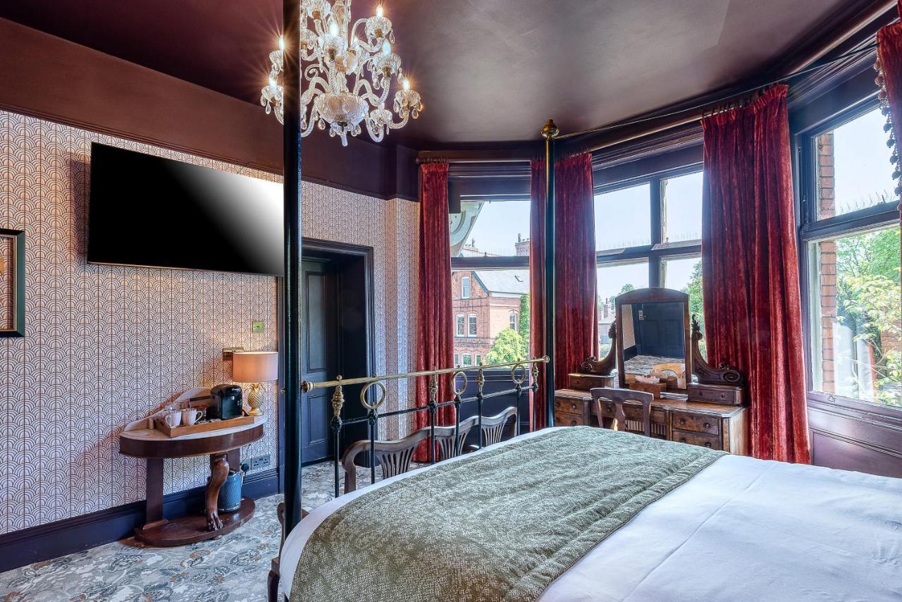 Clementine'S Guest House York Bagian luar foto A bedroom at the hotel